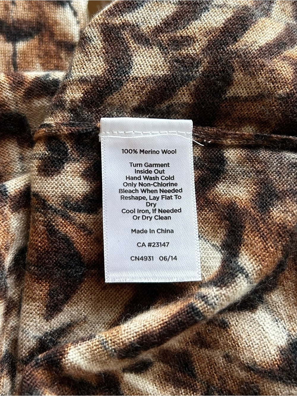 Talbots Brown & Cream Feather Inspired Long Sleeve Cardigan, Size SP - Picture 6 of 6